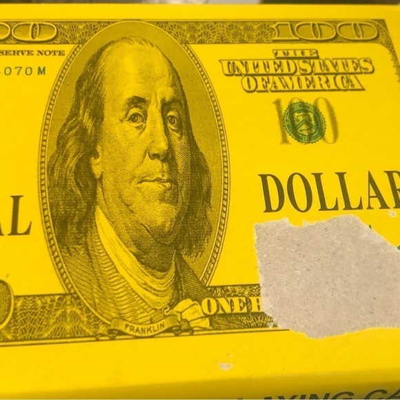 Royal $100 USA Plastic Playing Cards 2 Decks In Case Poker Rummy - Picture 4 of 4